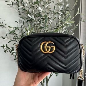 GUCCI GG MARMONT SMALL SHOULDER BAG